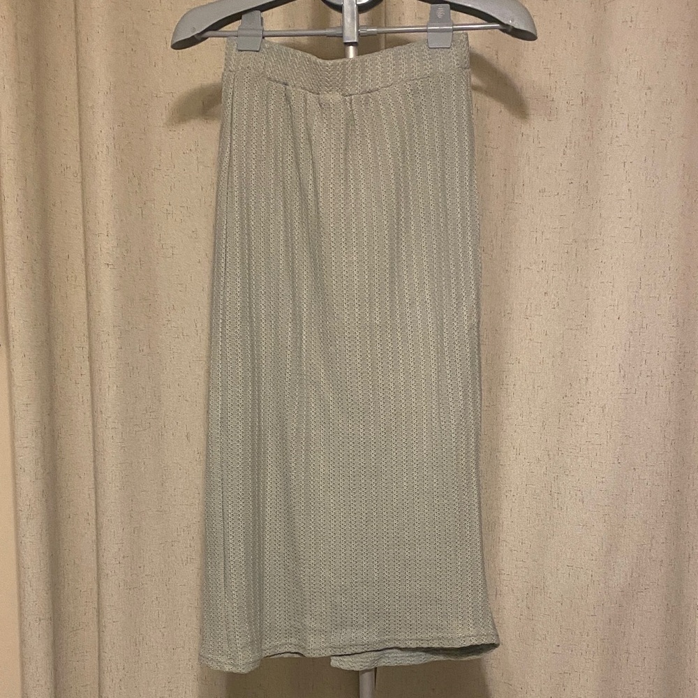 Loveriche Light Sage Knit Midi Skirt NWT